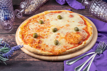 Pizza: Italian favorite with thin crust, tomato sauce, cheese, and toppings like pepperoni, mushrooms. Baked to perfection for a satisfying meal.