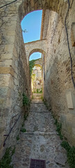 Obraz premium rue de la vieille ville de Vaison la Romaine