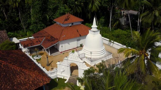 Temple Mihiripenna Ariyakara Maha Viharaya