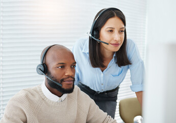 Training, computer or people consulting in call center for advice, telecom business or networking...