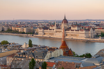 Fototapeta na wymiar Hungarian Parliament Building at Sunset