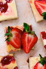 Strawberry cheesecake bars top veiw .style hugge - 789515483