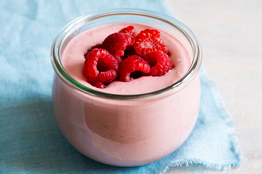 Fruit yogurt with berries