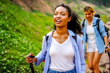 Hiking outdoor activities with friends - 789574685