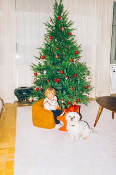 Awkward christmas family photo.