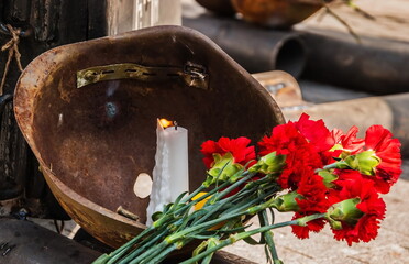 A composition dedicated to the memory of fallen soldiers in the Great Patriotic War