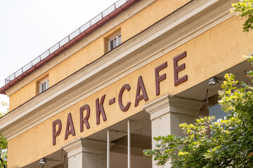 Alter Botanischer Garten mit Park-Café in München