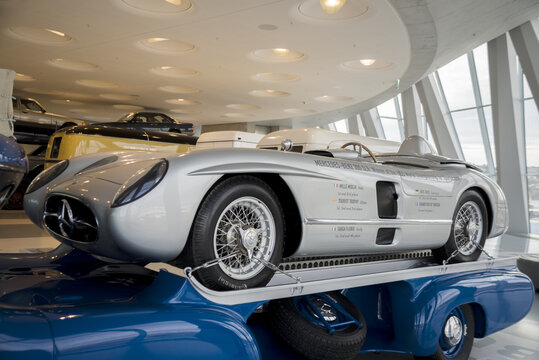Side view the racing sports car Mercedes-Benz 300 SLR on the trailer, 1955. Mercedes-Benz Museum.