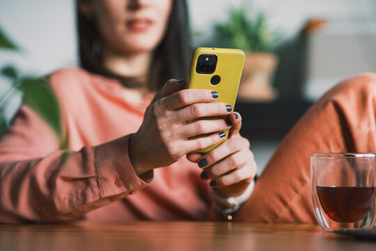 Casual Smartphone Use at Home