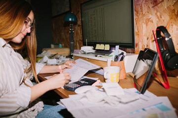 Disorganized invoices and receipts