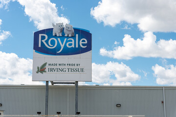 Fototapeta premium rooftop billboard at Irving Tissue (Royale brand) manufacturing plant and corporate offices located at 1339 Jane Street and 1551 Weston Road in Toronto, Canada
