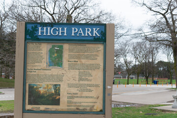 Fototapeta premium sign in High Park (Toronto, Canada)