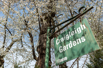 Fototapeta premium decorative vintage sign at Craigleigh Gardens located at 160 South Drive in Toronto, Canada