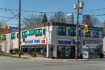 Fototapeta premium general view of A Vacuum King Ltd, a vacuum cleaner store, located at 540 Mount Pleasant Road in Toronto, Canada