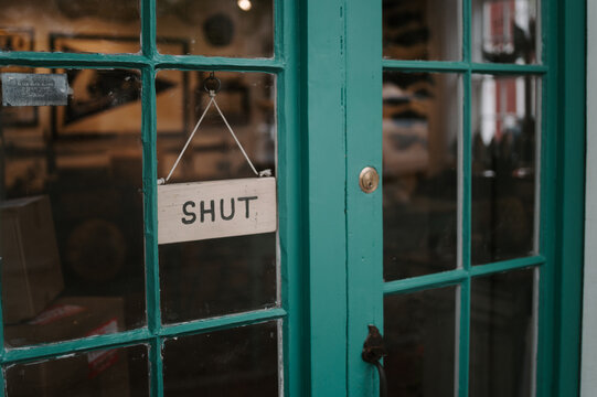 Closed door sign