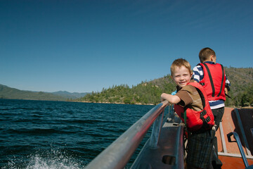 National Public Lands Day Volunteers Looking for Litter in Waterways