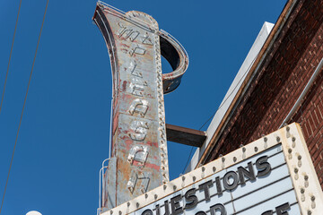 Fototapeta premium exterior marquee letters and sign of Mount Pleasant a historic movie theatre located at 675 Mount Pleasant Road in Toronto, Canada