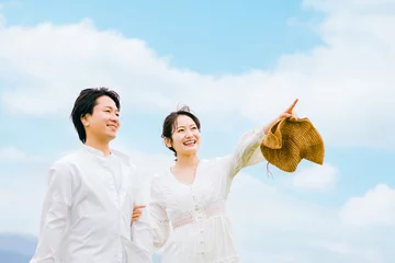  新婚旅行・ハネムーン・旅する恋人・カップル・夫婦のイメージ  © buritora