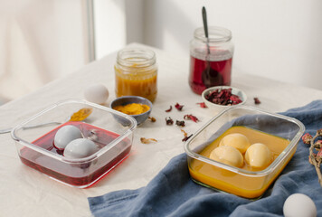 A Natural Way to Dye Easter Eggs