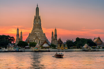 Obraz premium Wat Arun Ratchawararam in Thailand