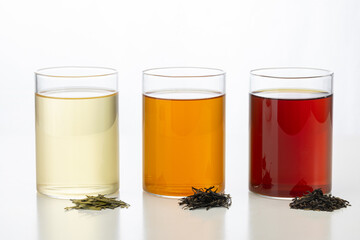 After brewing three different Chinese tea colors: green tea, oolong tea, red tea.