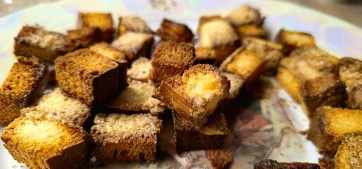 Crunchy Croutons and White Bread in Cream and Sugar