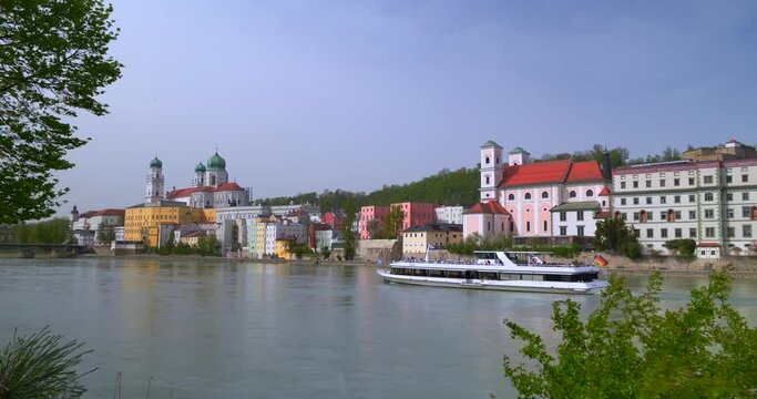 Blick auf Passau, Kirche St. Michael, Innseite, Niederbayern, Bayern, Deutschland