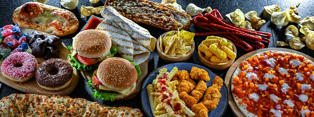 Foods enhancing the risk of cancer. Junk food - 790148208