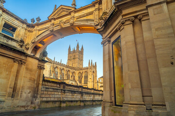Historic Bath Abbey  in old town center - 790356429