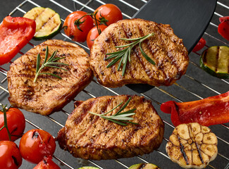 grilled steaks and vegetables - 790382214