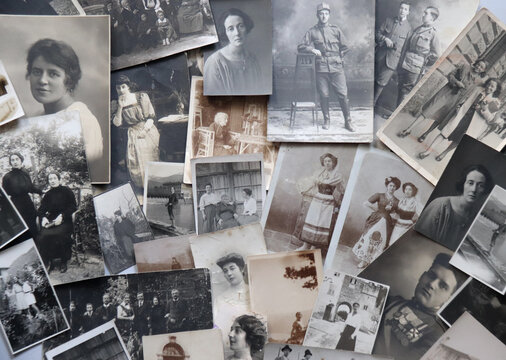 COLLECTION OF ANTIQUE PHOTOS	