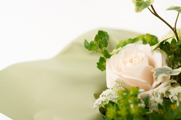 美しい白い薔薇の花束