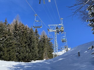 4pers. High speed chairlift (detachable) Pedra Grossa or 4er Hochgeschwindigkeits-Sesselbahn...