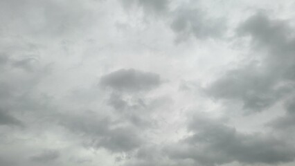 Obraz premium a dark clouded sky