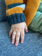 hands of the child