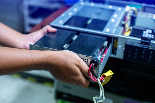 Selective focus to technical support is replacing the batteries of UPS for emergency power supply.