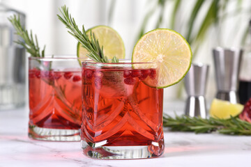 Sweet, tart pomegranate gin and tonic. This simple cocktail of gin or tequila, tonic and grenadine...