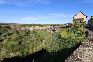 Le canyon de Bozouls, couramment appelé le trou de Bozouls, village de Bozouls, département de...