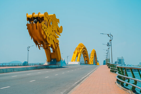 Dragon Bridge in  Da Nang , Vietnam