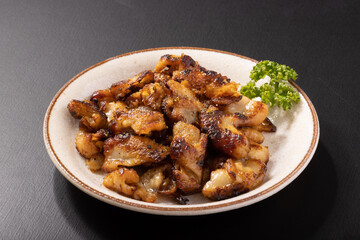 鶏皮の七味唐辛子焼き