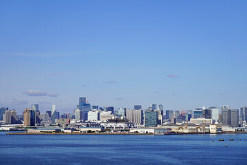 東京湾岸エリアの風景（新橋・虎ノ門方面）
