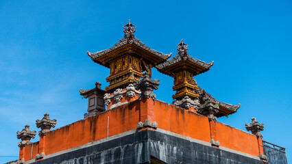 Fototapeta premium Bali March 2024 - Ornate throne in a Balinese Hindu temple in Bali, Indonesia