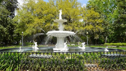 Fountain in Forsyth Park, Savannah Georgia - obrazy, fototapety, plakaty