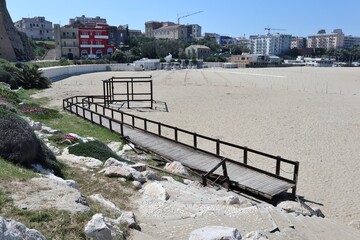 Termoli - Passerella di accesso sulla spiaggia di Cala Sveva