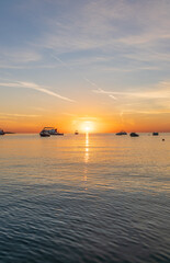 Naklejka premium Sunrise over the sea. Panoramic seascape.