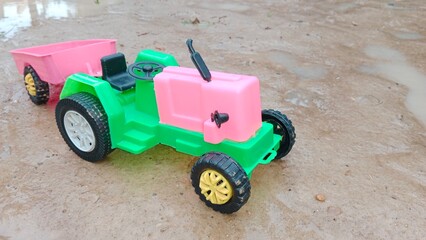 toy tractor for kids .