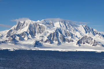 George VI Sound - Antartica © Taha