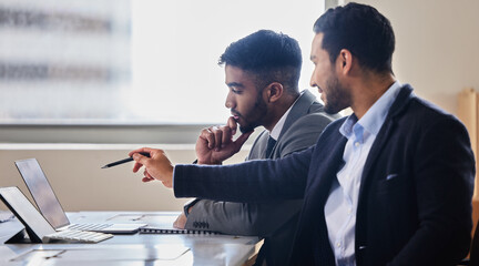 People, help and teamwork on laptop with mentor training in business with advice or info. Project, feedback and man coaching person on computer with support for ideas or learning in conversation