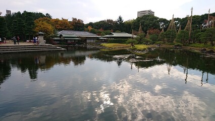 白鳥庭園