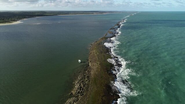Reef at the mouth of the Sinimbu River - Ba&iacute;a da Trai&ccedil;&atilde;o, Para&iacute;ba, Brazil